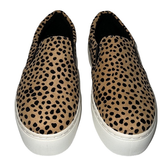 Qupid Leopard Print Slip On Sneakers - Picture 2 of 7